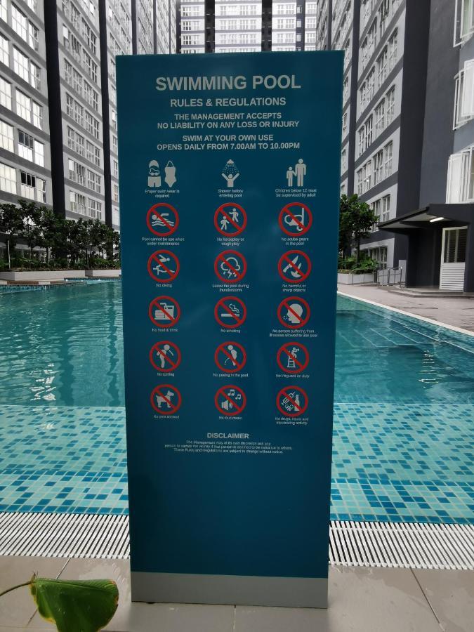 Kajang Industrial House With Olympic Size Swimming Pool Διαμέρισμα Εξωτερικό φωτογραφία